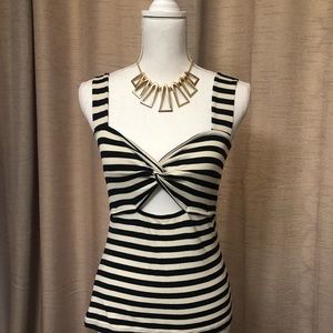 H&M tank with keyhole design